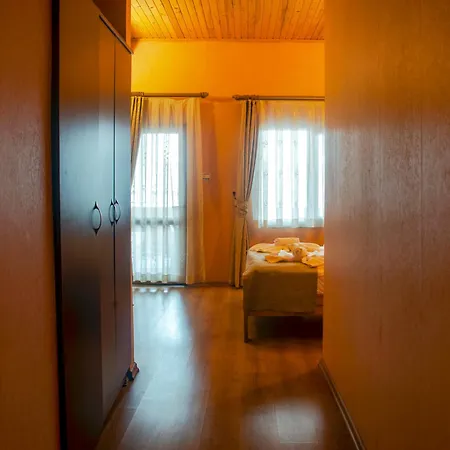 Hotel Irish 2*
